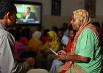 Cinema é ofertado aos assistidos do Centro de Referência da Assistência Social do bairro Bacuri